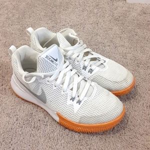 Nike Zoom Live sneakers